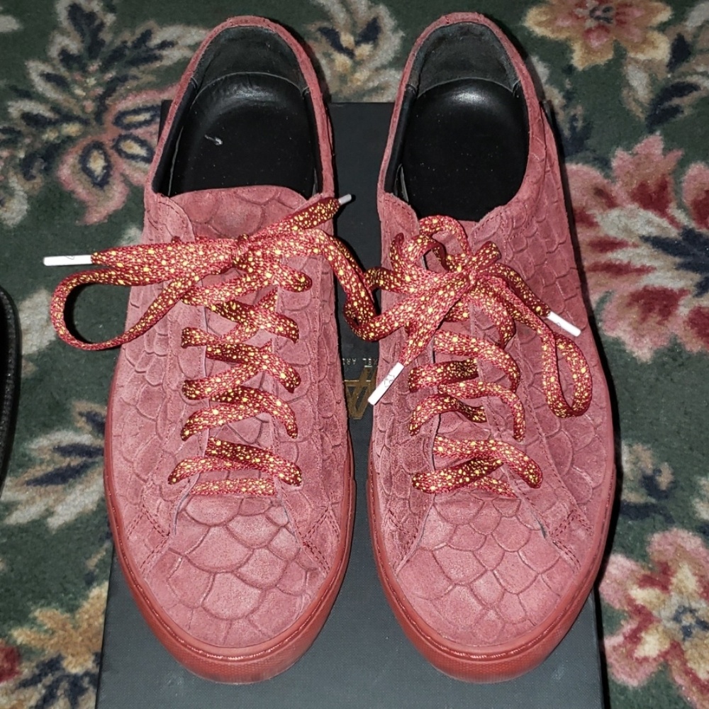 Axel Arigato sneakers